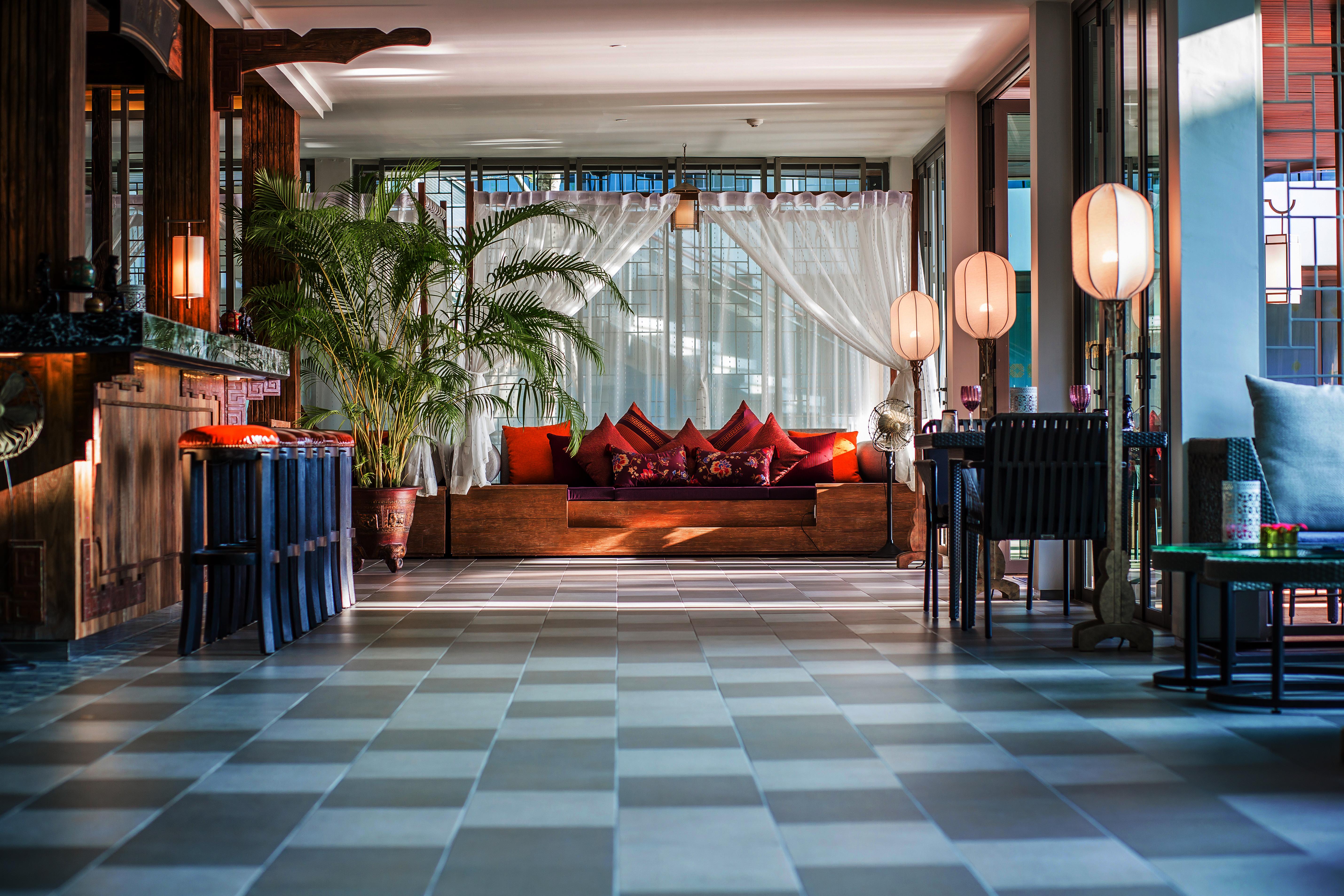 Fusion Suites Phuket Patong Zewnętrze zdjęcie The lobby of the hotel