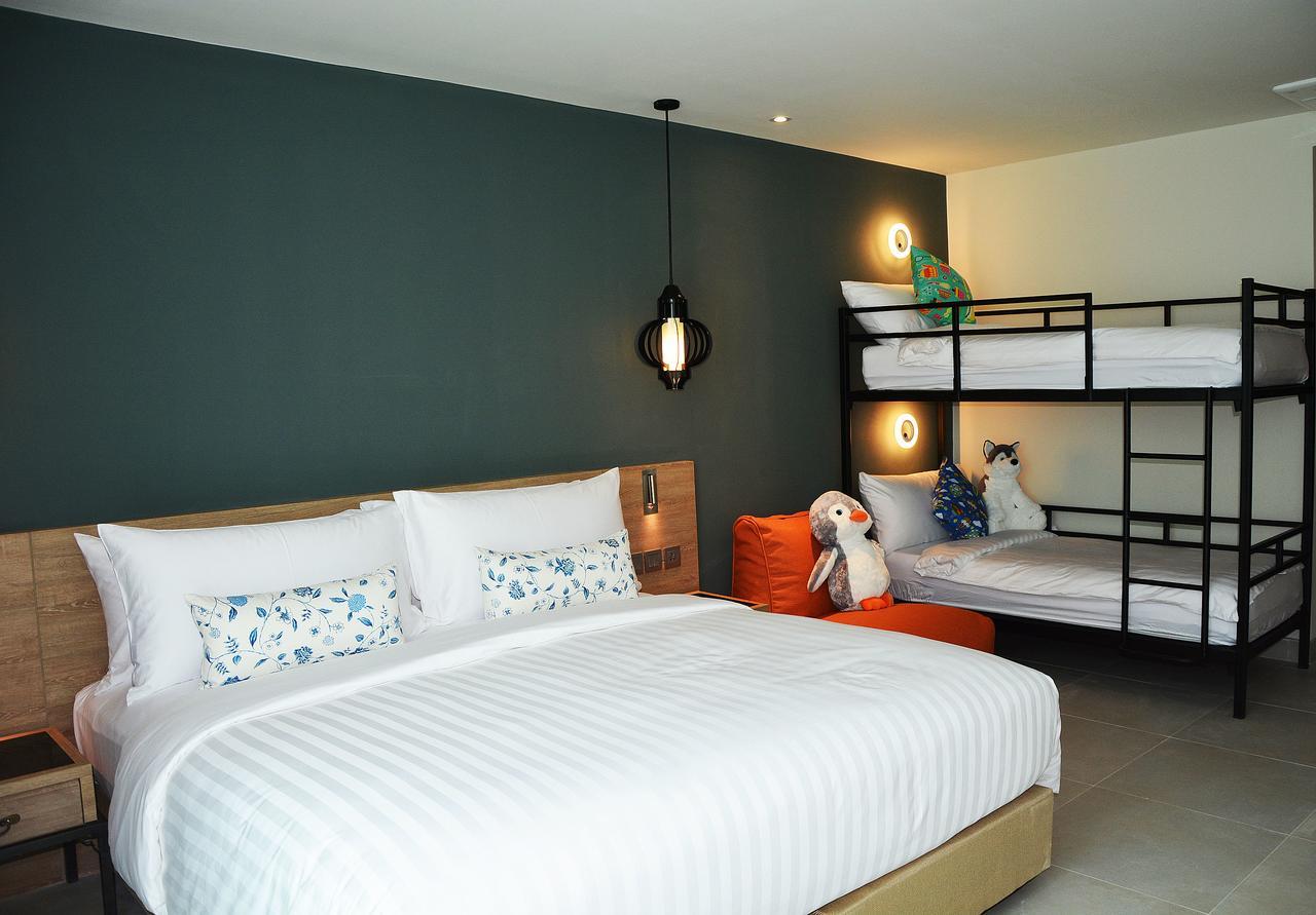 Fusion Suites Phuket Patong Zewnętrze zdjęcie Family room at the hotel