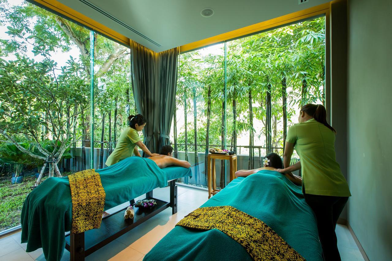 Fusion Suites Phuket Patong Zewnętrze zdjęcie Thai massage