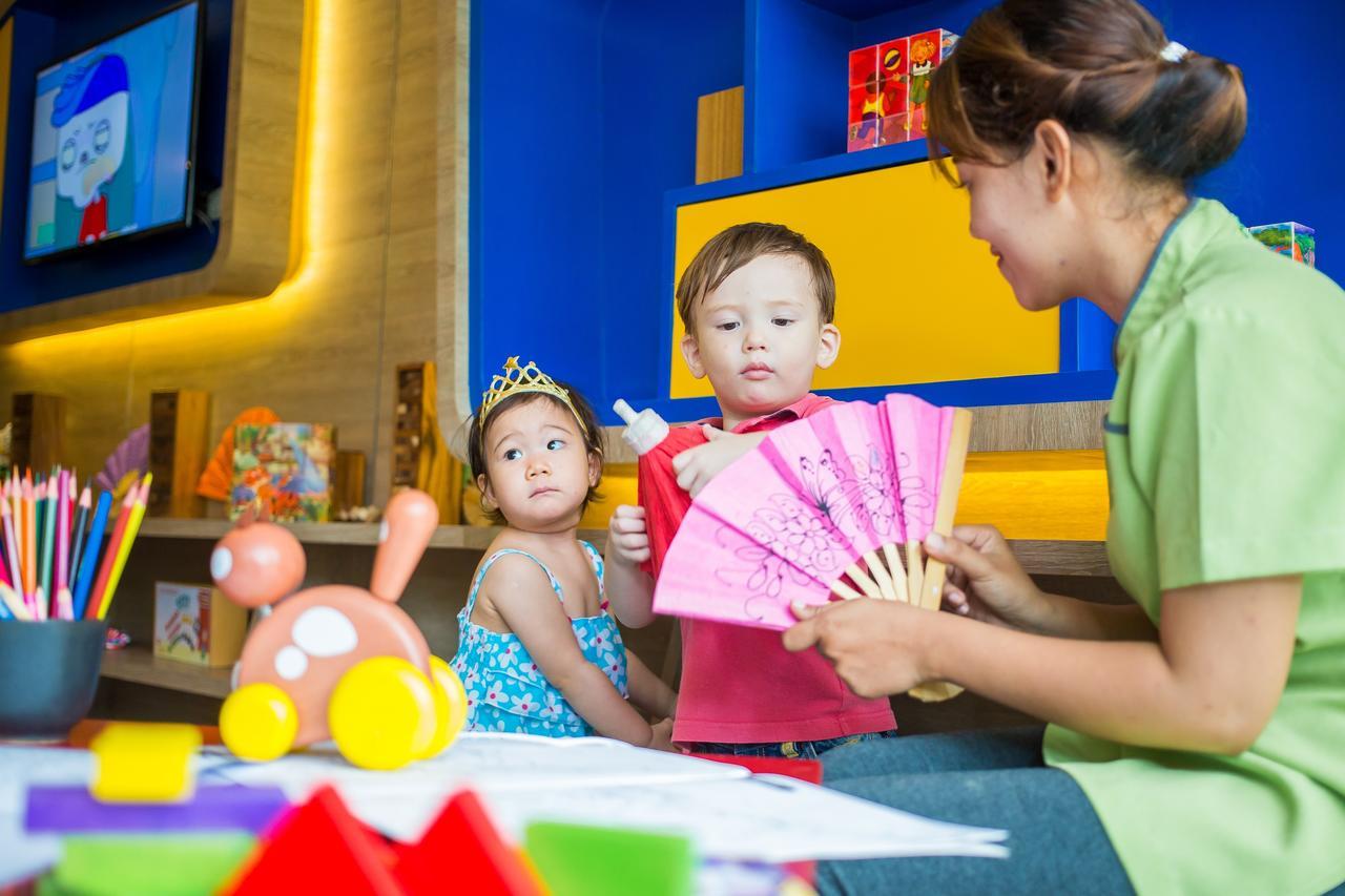 Fusion Suites Phuket Patong Zewnętrze zdjęcie Childcare at the airport