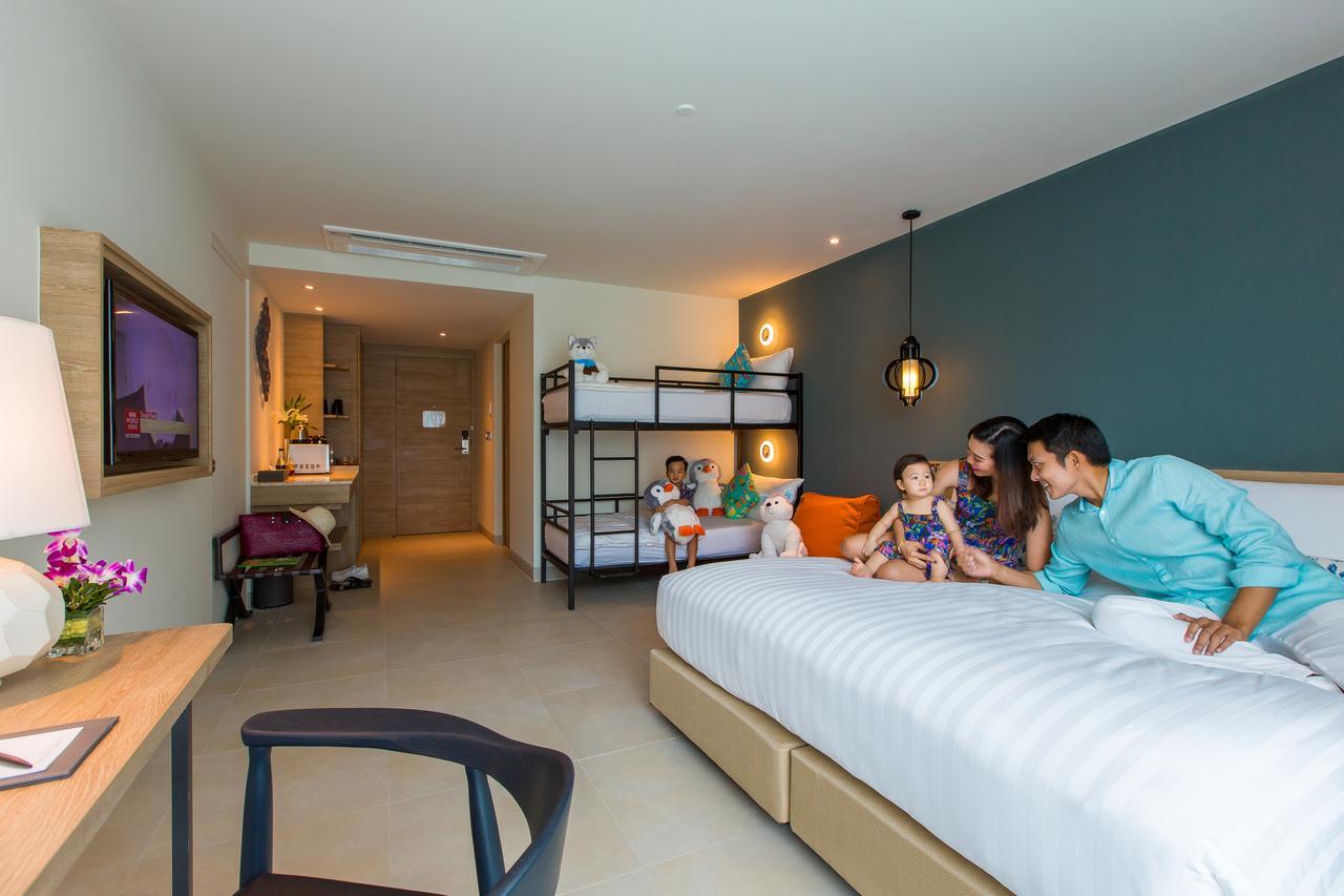 Fusion Suites Phuket Patong Zewnętrze zdjęcie Family room at the hotel